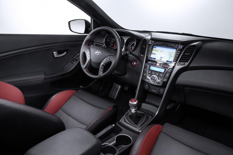  Hyundai i30 3-Door Turbo 2015 года  (фото 23 из 24)